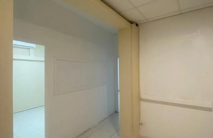 Location Bureaux 63m&sup2; 1 pi&#232;ce Rivière Salée