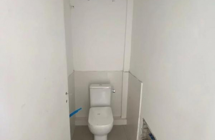 Location Bureaux 63m&sup2; 1 pi&#232;ce Rivière Salée