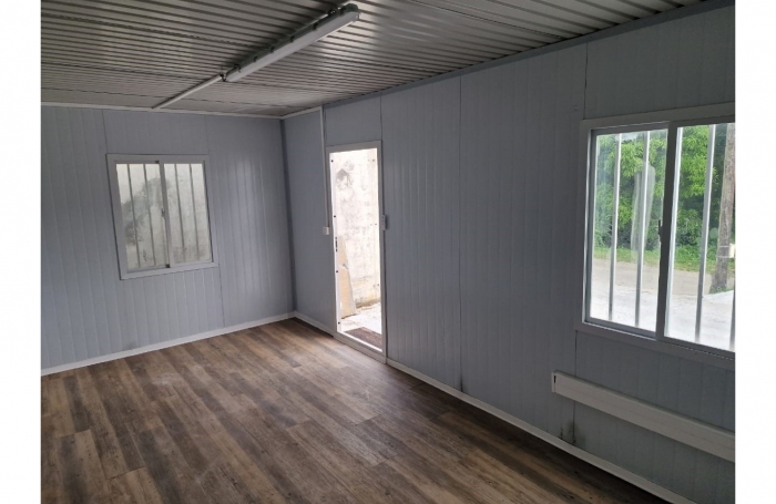 Local professionnel - 18 m2 - Le Lamentin