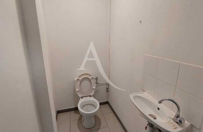 Location Bureaux 184m² 7 pièces Fort de france