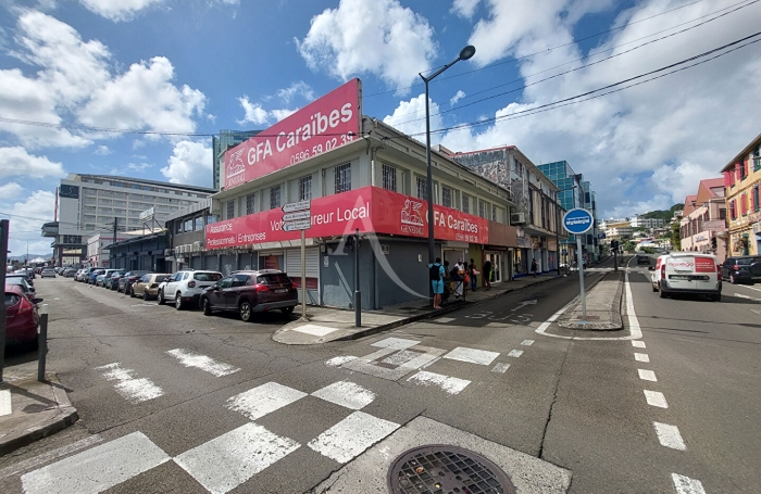 Location Bureaux 184m² 7 pièces Fort de france