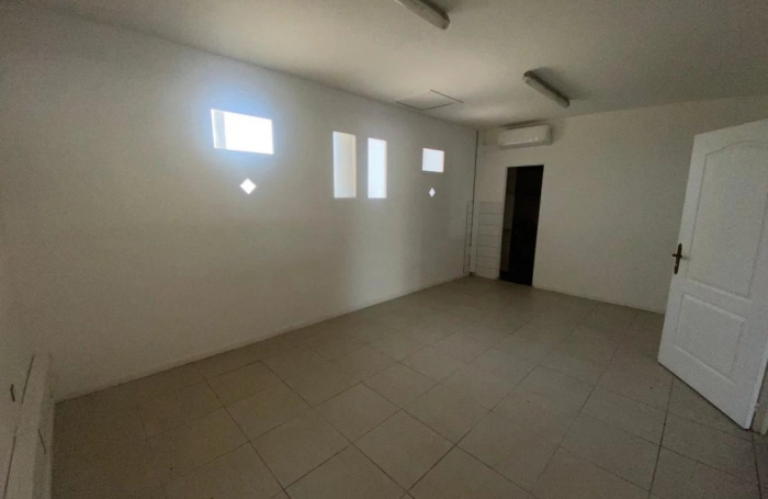 Location Bureaux 120m&sup2; 3 pièces Fort de france