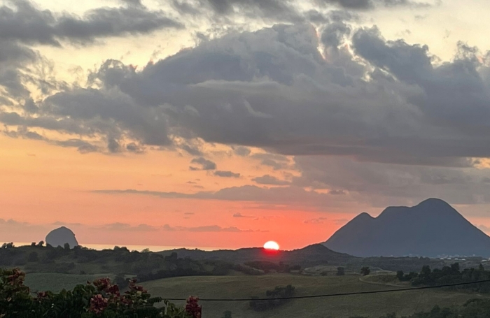 Ensemble immobilier sur grand terrain, id&eacute;al investissement - SAINTE-LUCE