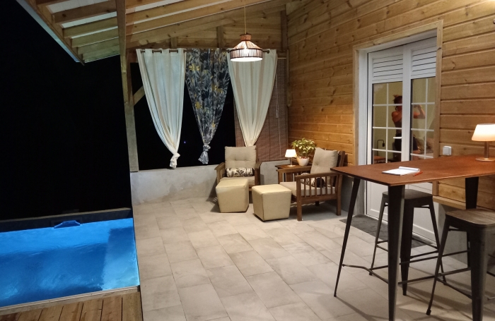 Ensemble immobilier sur grand terrain, id&eacute;al investissement - SAINTE-LUCE