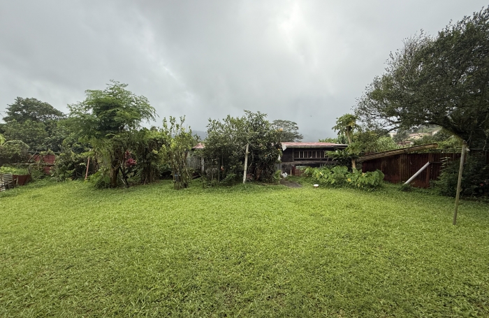 Vaste maison de type F8 en parfait état, à proximité des commodités - 97260 - LE MORNE ROUGE