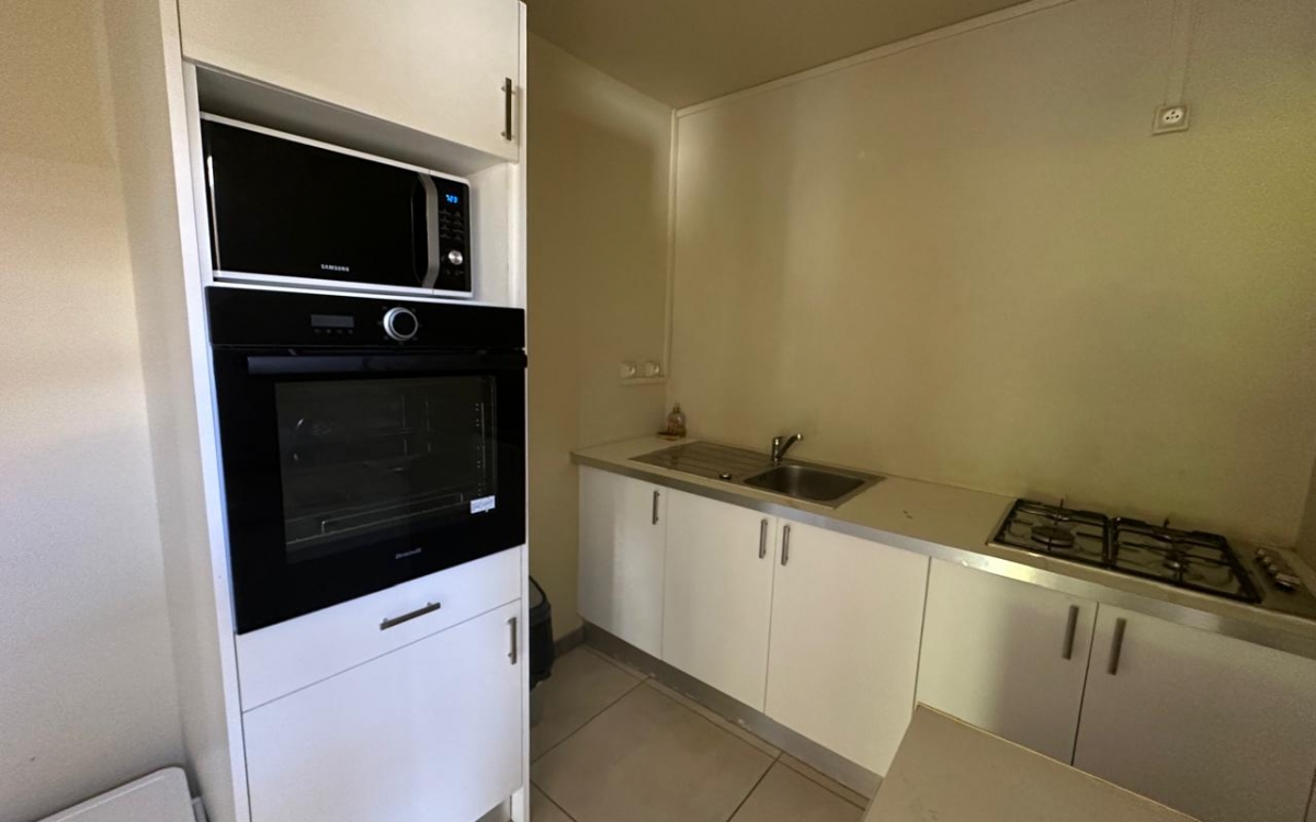 A VENDRE VILLA SPACIEUSE 10 PIECES AVEC PISCINE