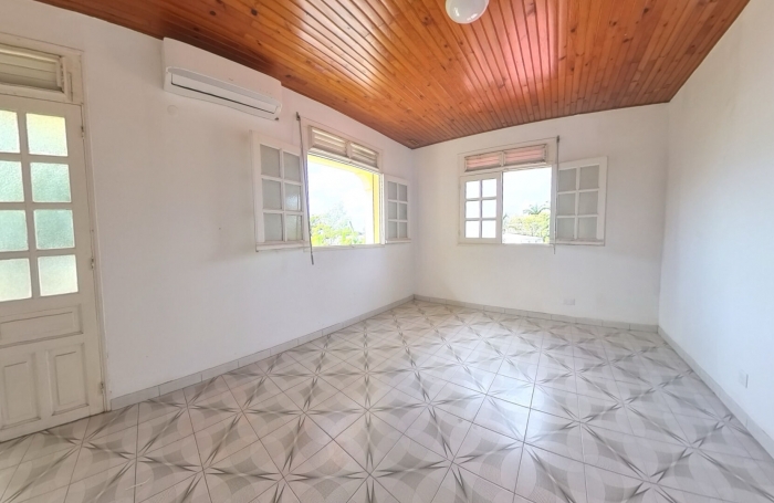 Vente Maison 240m² 4 pièces Le Lamentin
