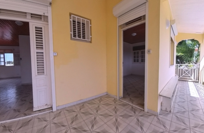 Vente Maison 240m² 4 pièces Le Lamentin