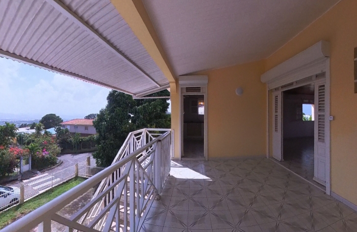 Vente Maison 240m² 4 pièces Le Lamentin
