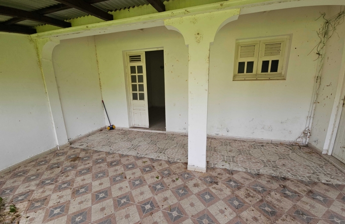 Grande appartement F3 +2 terrasses dans maison de ville