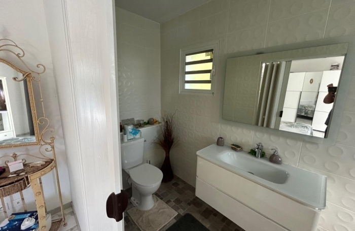 Vente Maison 91.97m&sup2; 3 pièces Rivi&egrave;re Sal&eacute;e