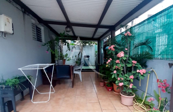 Vente Immeuble 238m² 11 pièces Fort de france