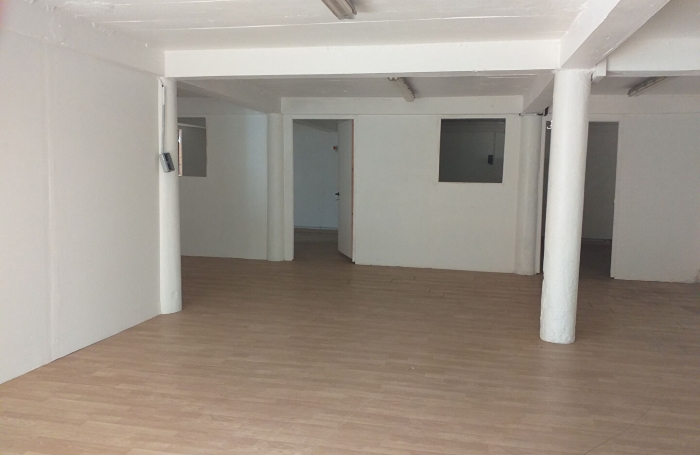 Location Entrepot 160m² Schoelcher