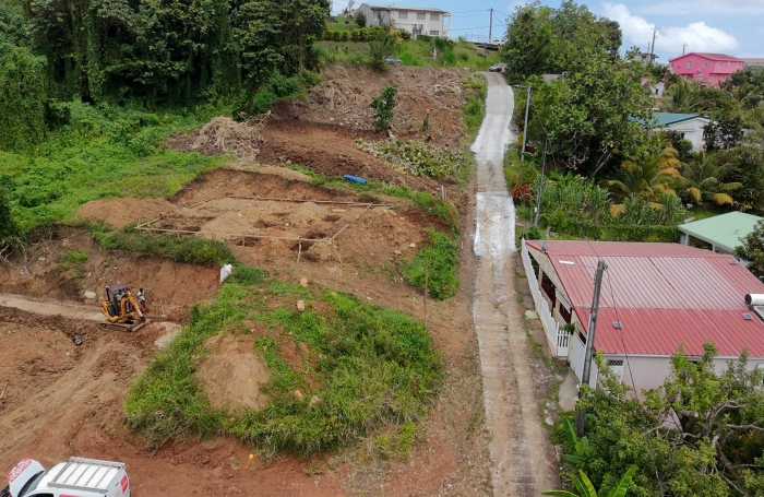 Beau terrain sur les hauteurs - LE VAUCLIN