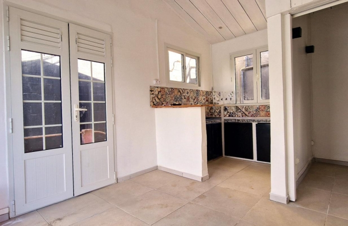 Vente Immeuble 164.01m&sup2; 8 pi&#232;ces Schoelcher