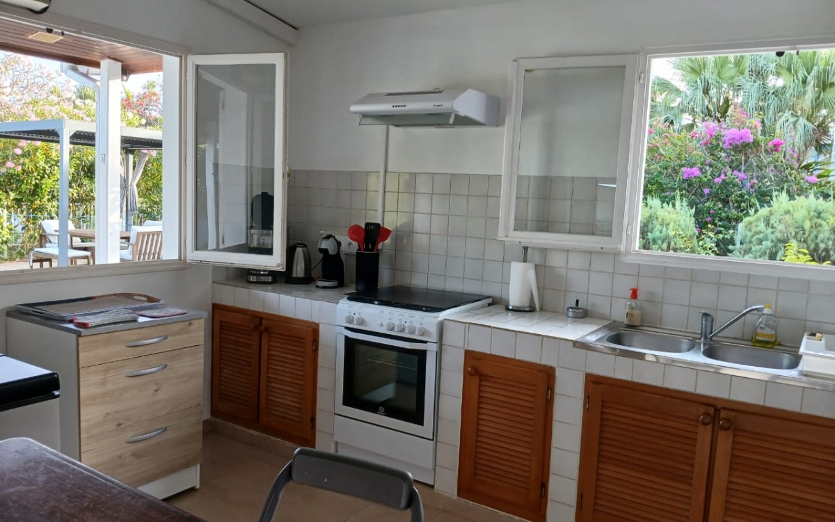 A VENDRE VILLA T4 PROCHE MER AVECPISCINE