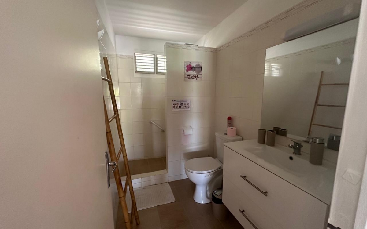 A VENDRE VILLA T4 PROCHE MER AVECPISCINE