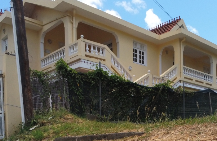 Grande maison : 3 appartements proche plages