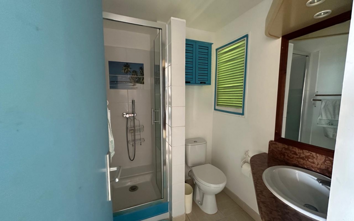 A VENDRE STUDIO- CARITAN A SAINTE ANNE-PROCHE MER ET VUE MER