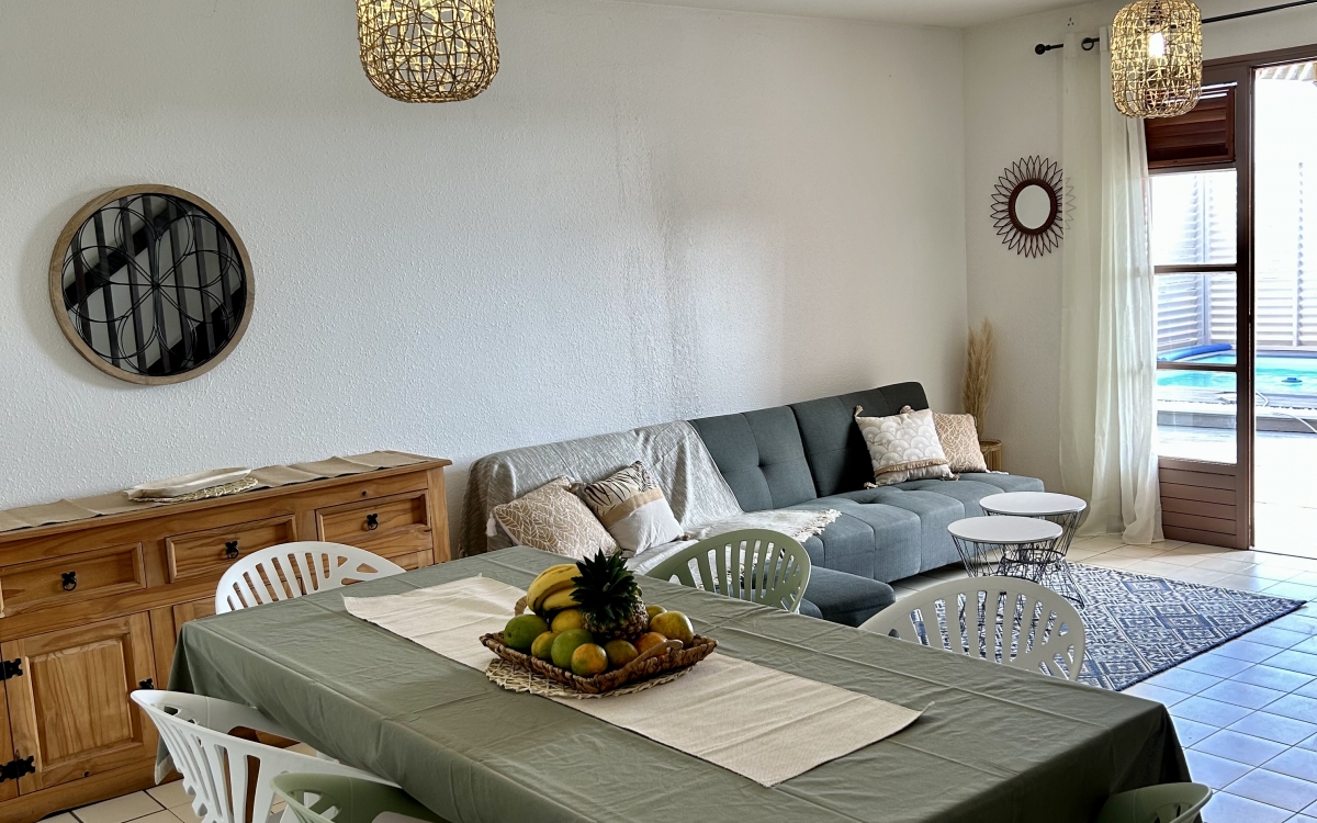 SAINTE LUCE - Vue mer -VILLA 3 chambres avec piscine 2300€