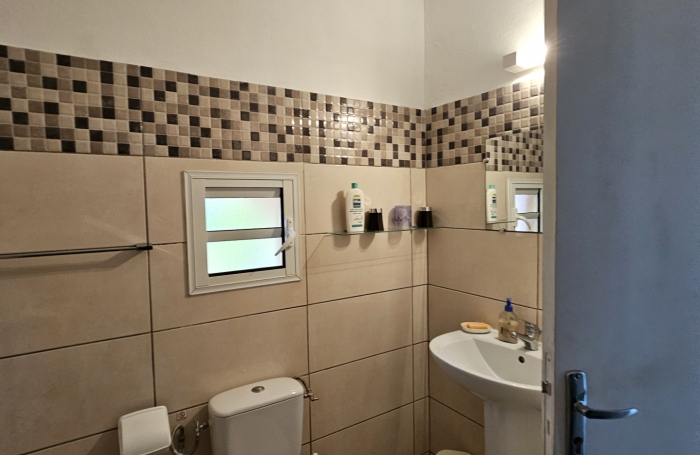 Villa F4 + F2 sur 545 m2 dans lotissement r&eacute;cent - LE DIAMANT