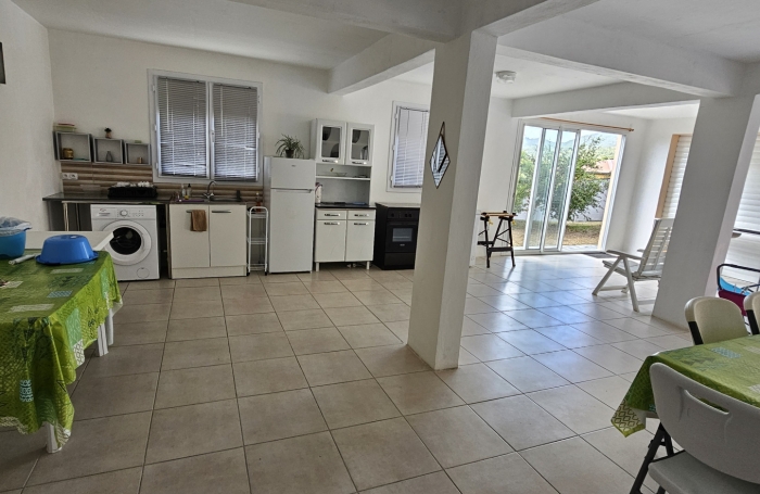 Villa F4 + F2 sur 545 m2 dans lotissement r&eacute;cent - LE DIAMANT