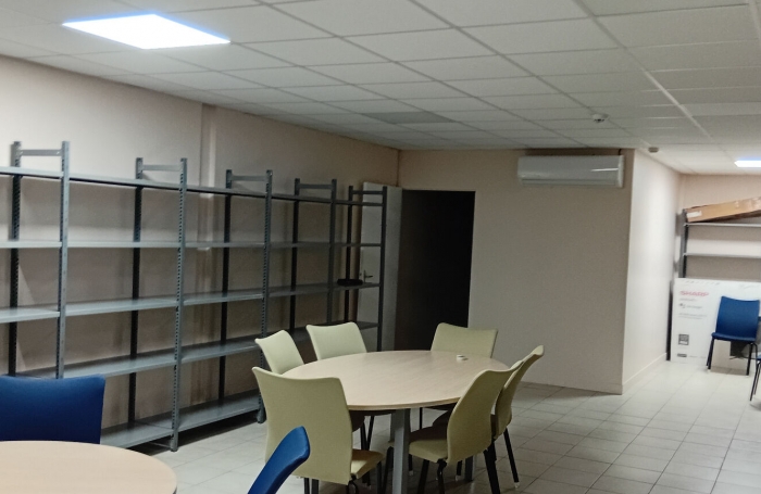 Location Local commercial 308m&sup2; Le Lamentin
