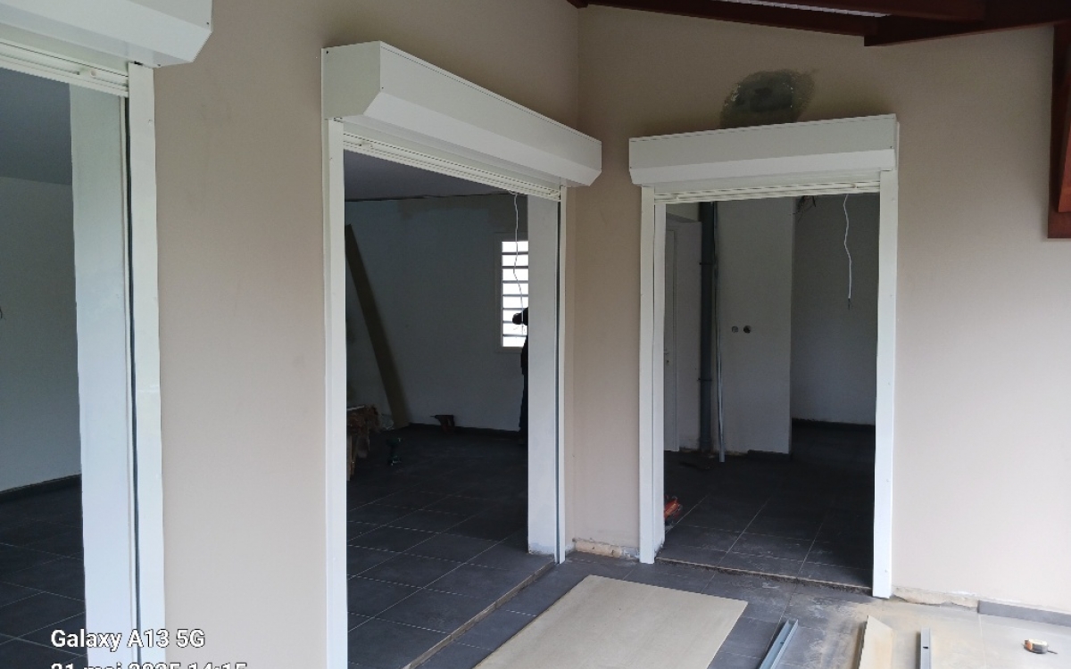 Villa T5 Neuve avec Piscine 300 m de la Plage- Anse-à-l'ane