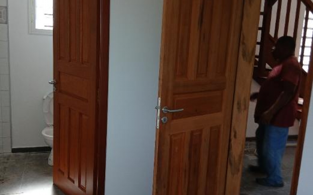 Villa T5 Neuve avec Piscine 300 m de la Plage- Anse-à-l'ane