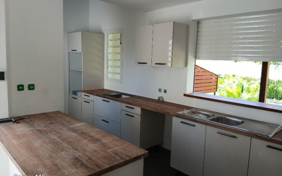 Villa T5 Neuve avec Piscine 300 m de la Plage- Anse-à-l'ane