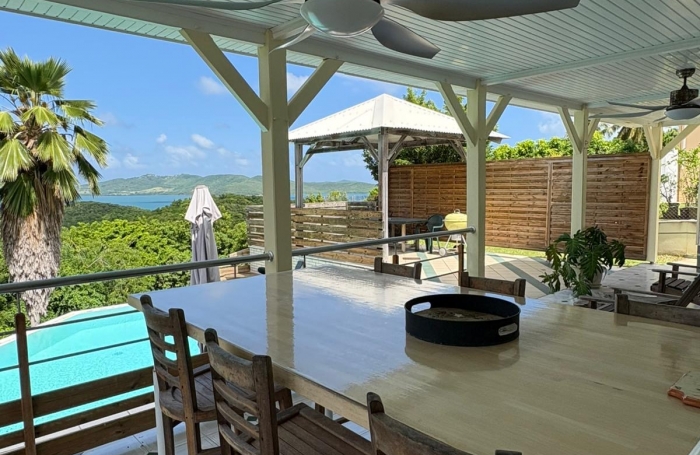 Belle villa de type F4  avec piscine et vue mer - Pointe Savane - Le Robert