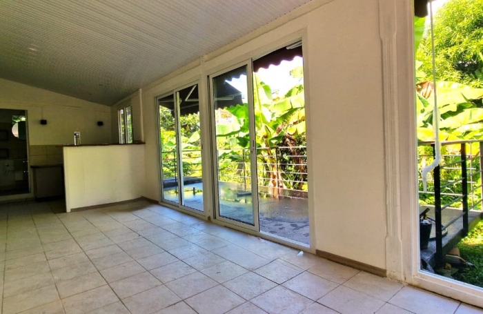 Ensemble immobilier composée de 3 maisons rénovées (T2 et T3) - Plateau Fofo - SCHOELCHER