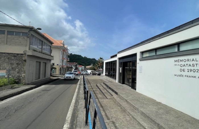 Terrain  Bourg - SAINT-PIERRE