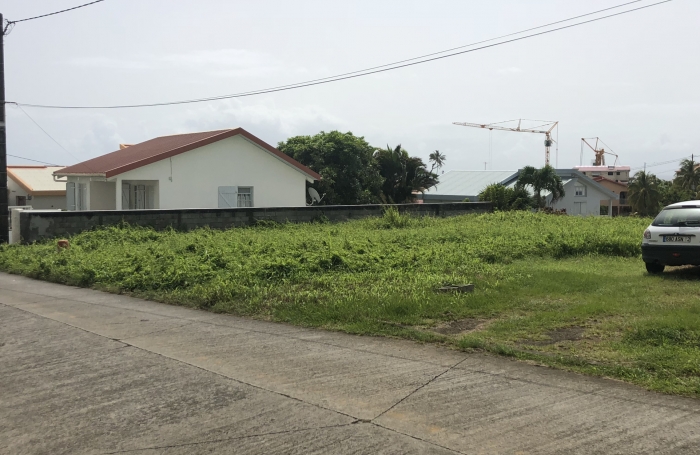 Terrain plat à bâtir de 442m2 - LE LORRAIN