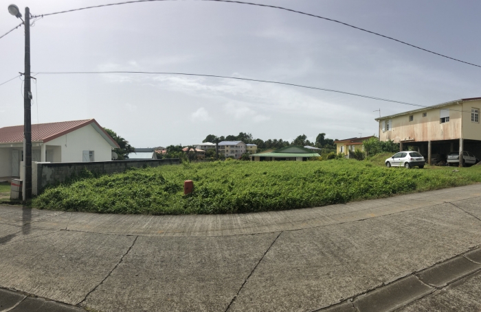 Terrain plat à bâtir de 442m2 - LE LORRAIN