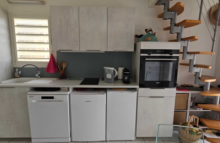 Lumineux F2/3 meublé avec vue sur la Marina