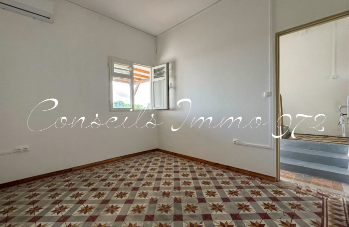 Location Local commercial 97213