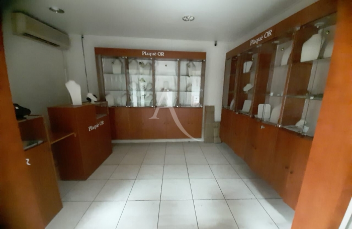 Vente Local commercial 
