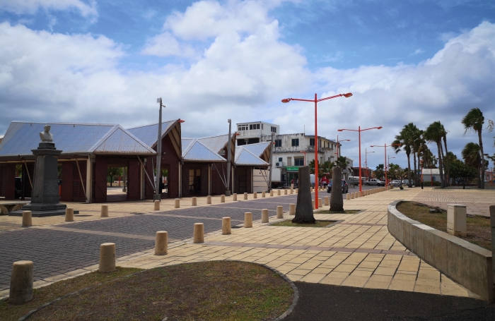  Sur la plage...parcelle de 414m2 à la Pointe FAULA