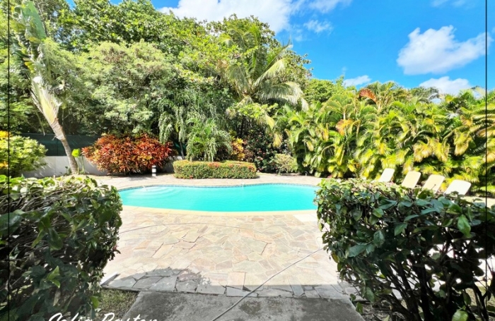 Vente Maison 231m&sup2; 7 pi&#232;ces Sainte Anne