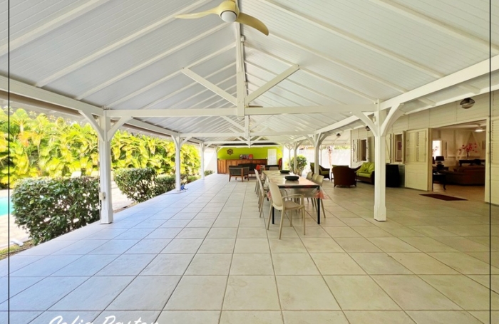 Vente Maison 231m&sup2; 7 pi&#232;ces Sainte Anne