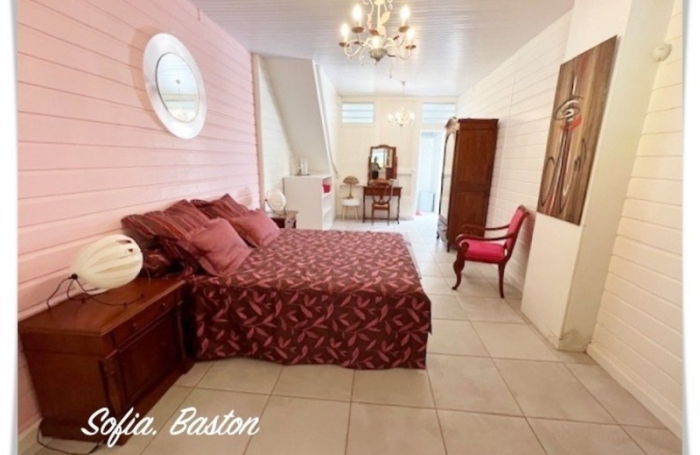 Vente Maison 231m&sup2; 7 pi&#232;ces Sainte Anne