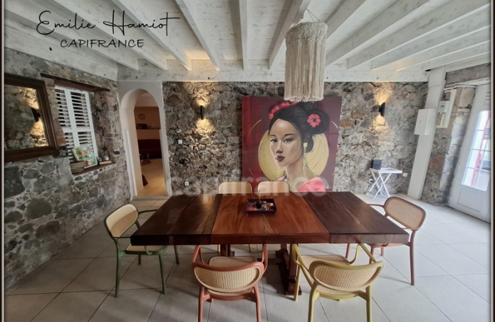 Vente Maison 145m&sup2; 6 pi&#232;ces Saint Pierre