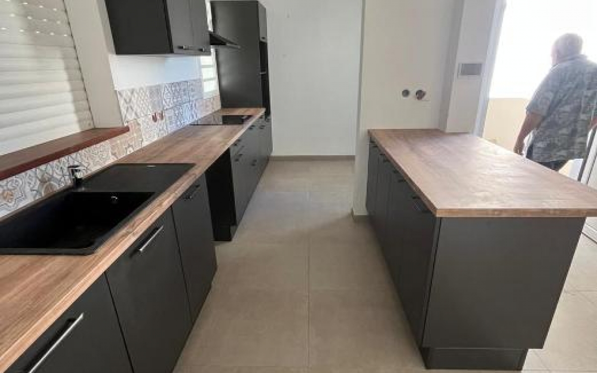 Villa T5 Neuve avec Piscine 300 m de la Plage- Anse-à-l'ane