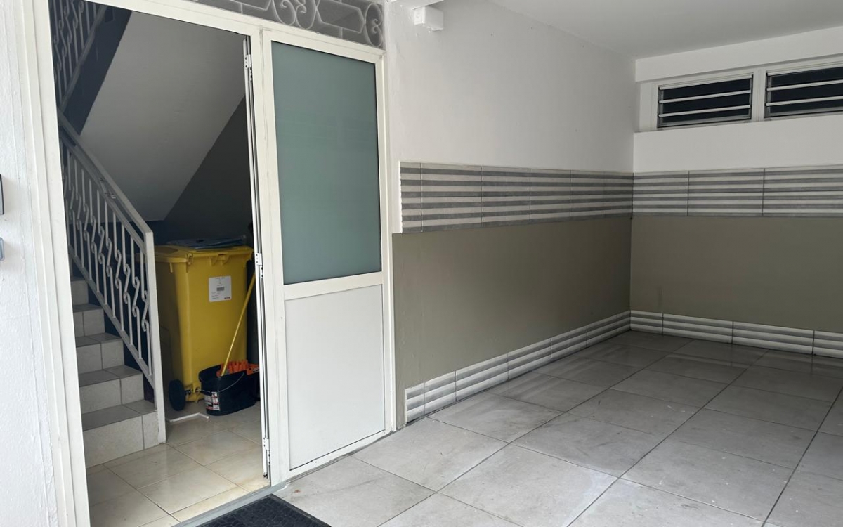 A LOUER APPARTEMENT T4 MEUBLE - CLIMATISE