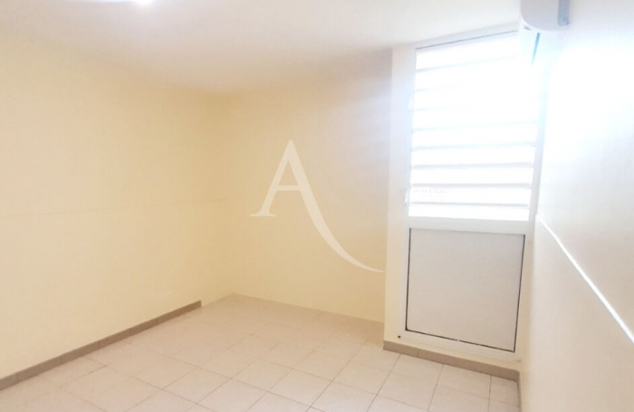 Location Appartement 82.03m&sup2; 4 pi&egrave;ces Ducos