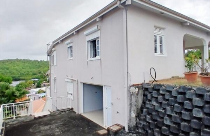 Vente Maison 253.78m&sup2; 11 pi&#232;ces Le François