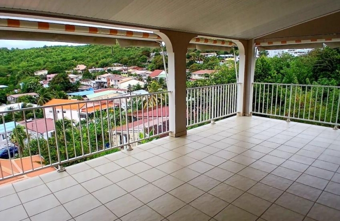 Vente Maison 253.78m&sup2; 11 pi&#232;ces Le François