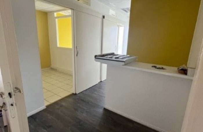 Location Local commercial 97.69m&sup2; 10 pièces Schoelcher