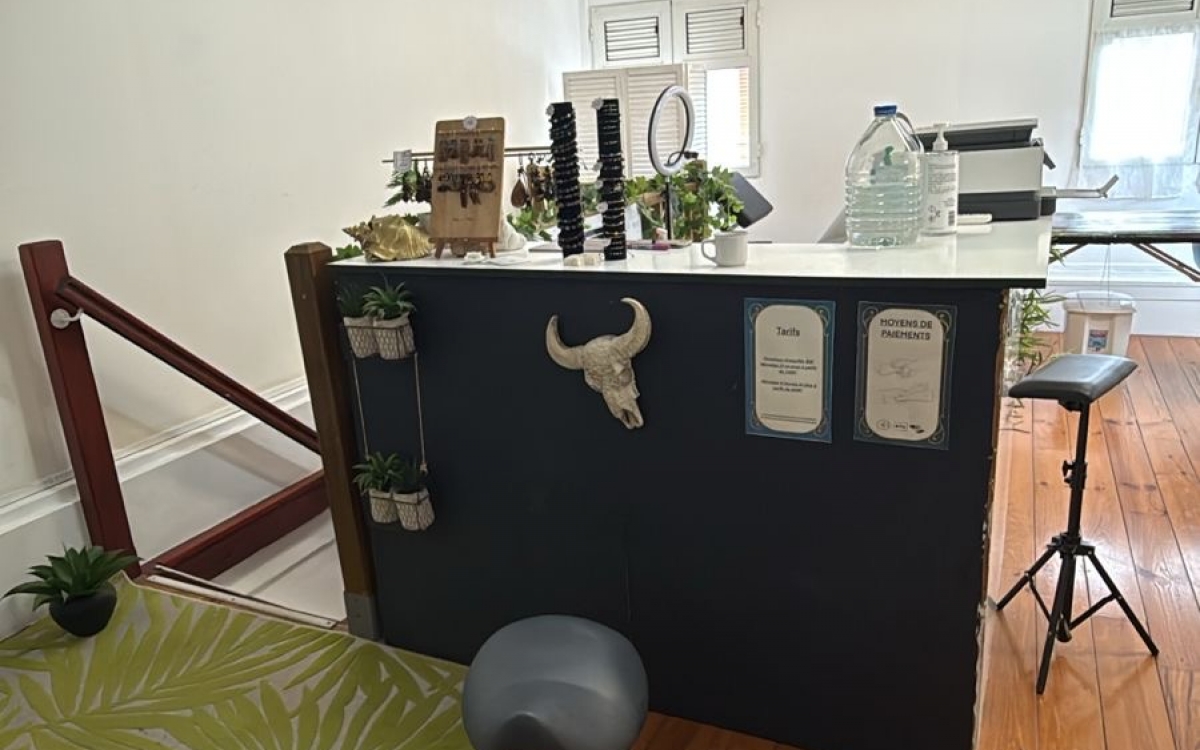 SAINTE LUCE - BOURG -LOCAL COMMERCIAL NEUF DE 35 M2- 850 &euro;